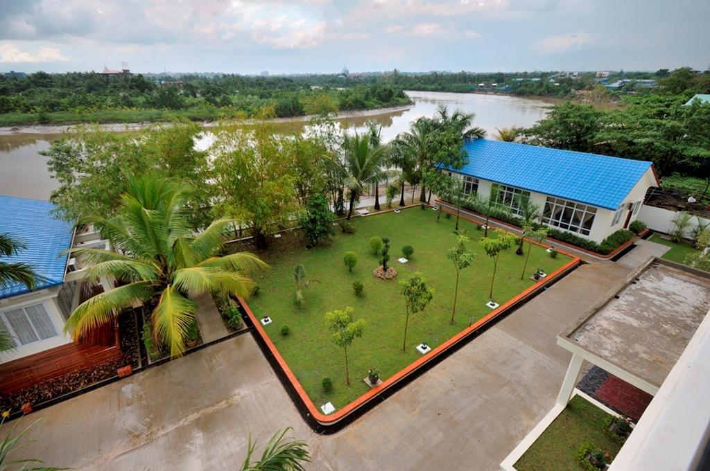 Royal Golden View Hotel Yangon Exterior photo
