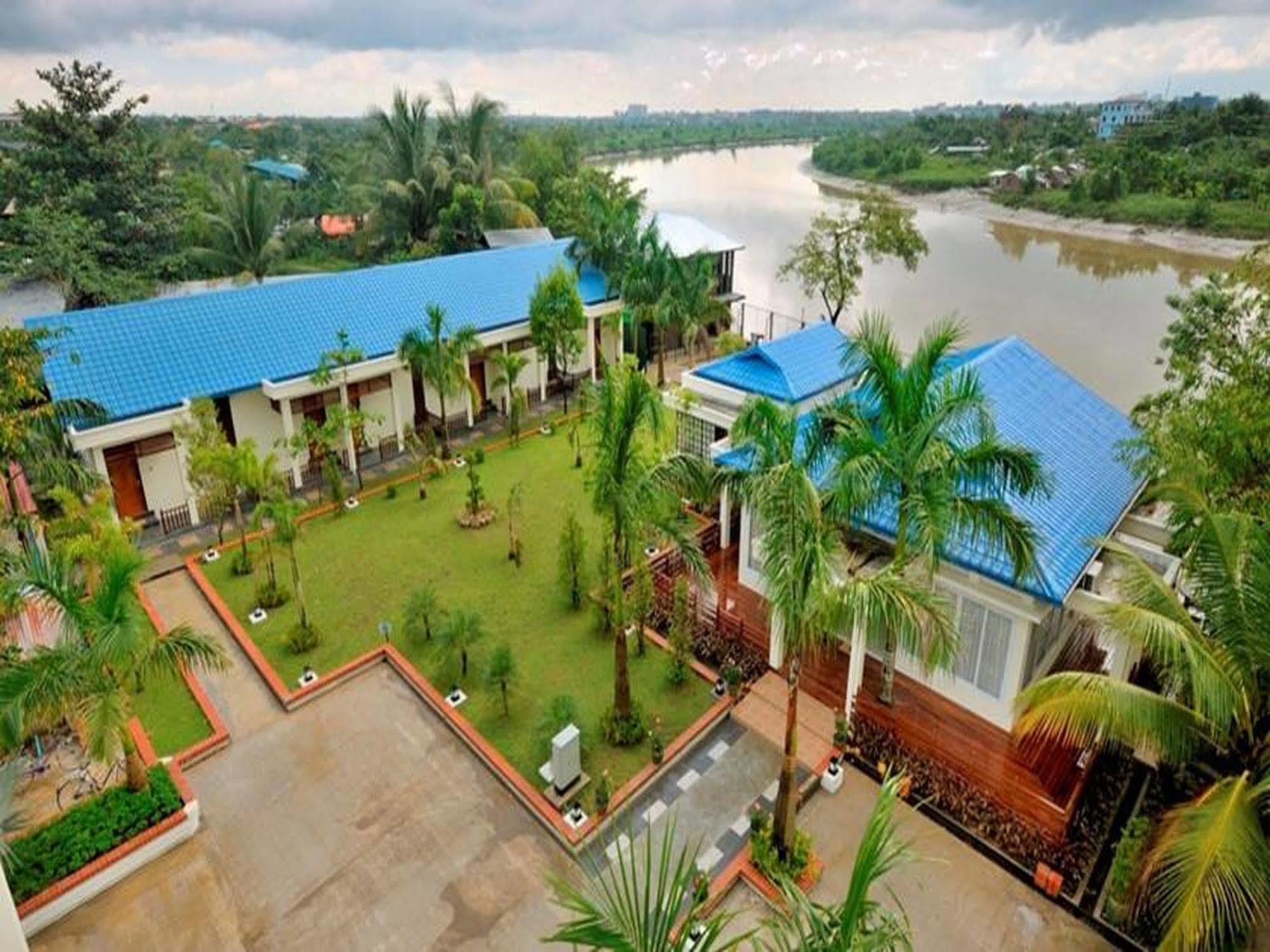 Royal Golden View Hotel Yangon Exterior photo